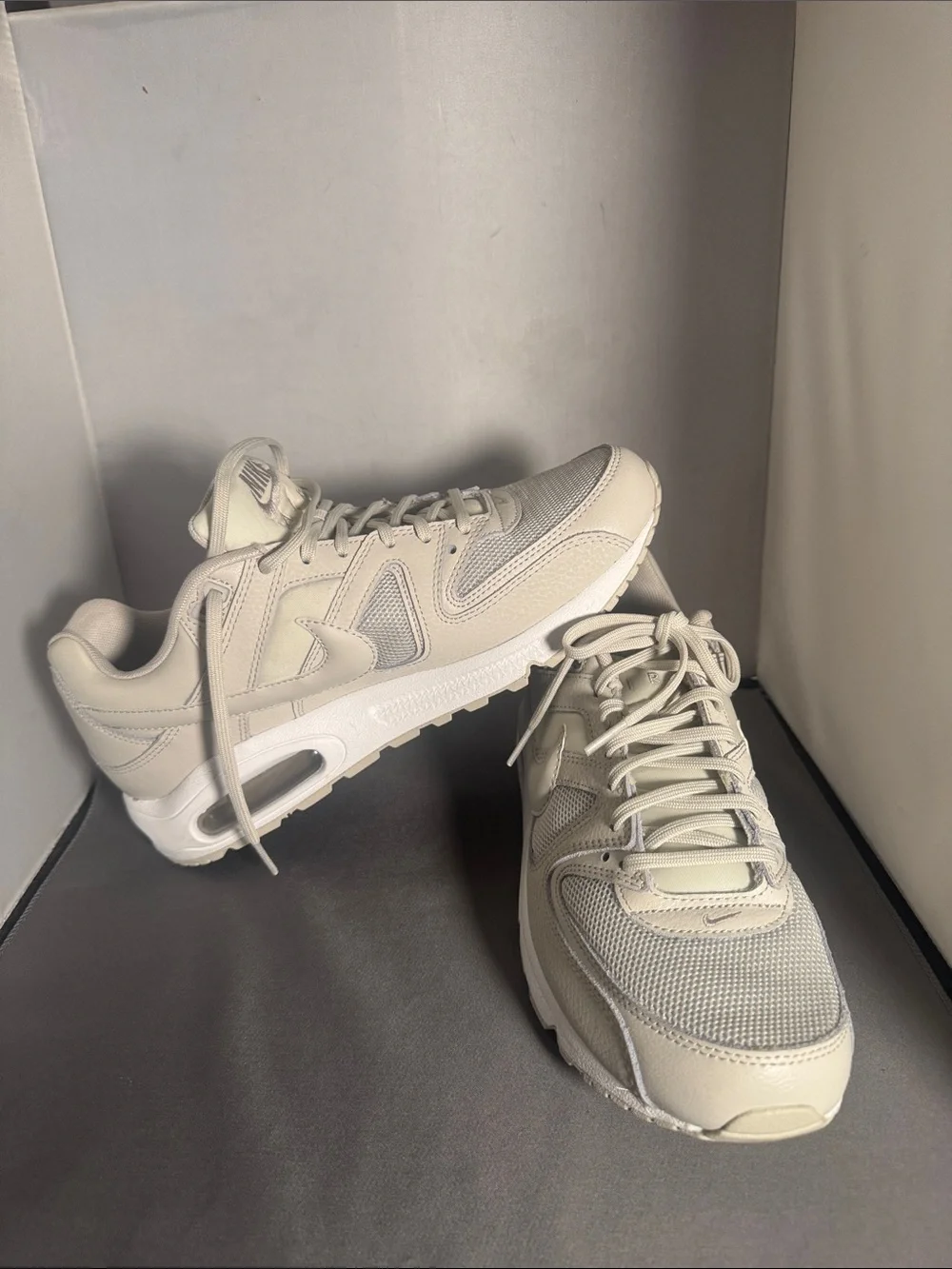 Nike Airmax women’s size 11.0 Cream Mesh‎ Low-Top Sneakers